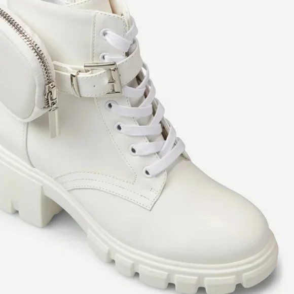 Lug Sole Boots - Picture 4 of 5